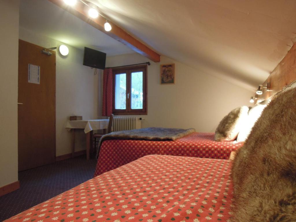 Le Roitelet Hotel Chatel Room photo